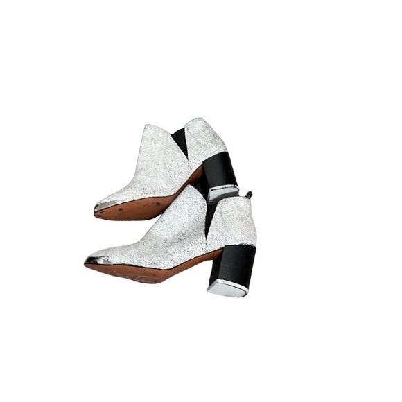 Report Signature Toby White Crackle Pointed Toe Booties, size 6.5 - Picture 5 of 15